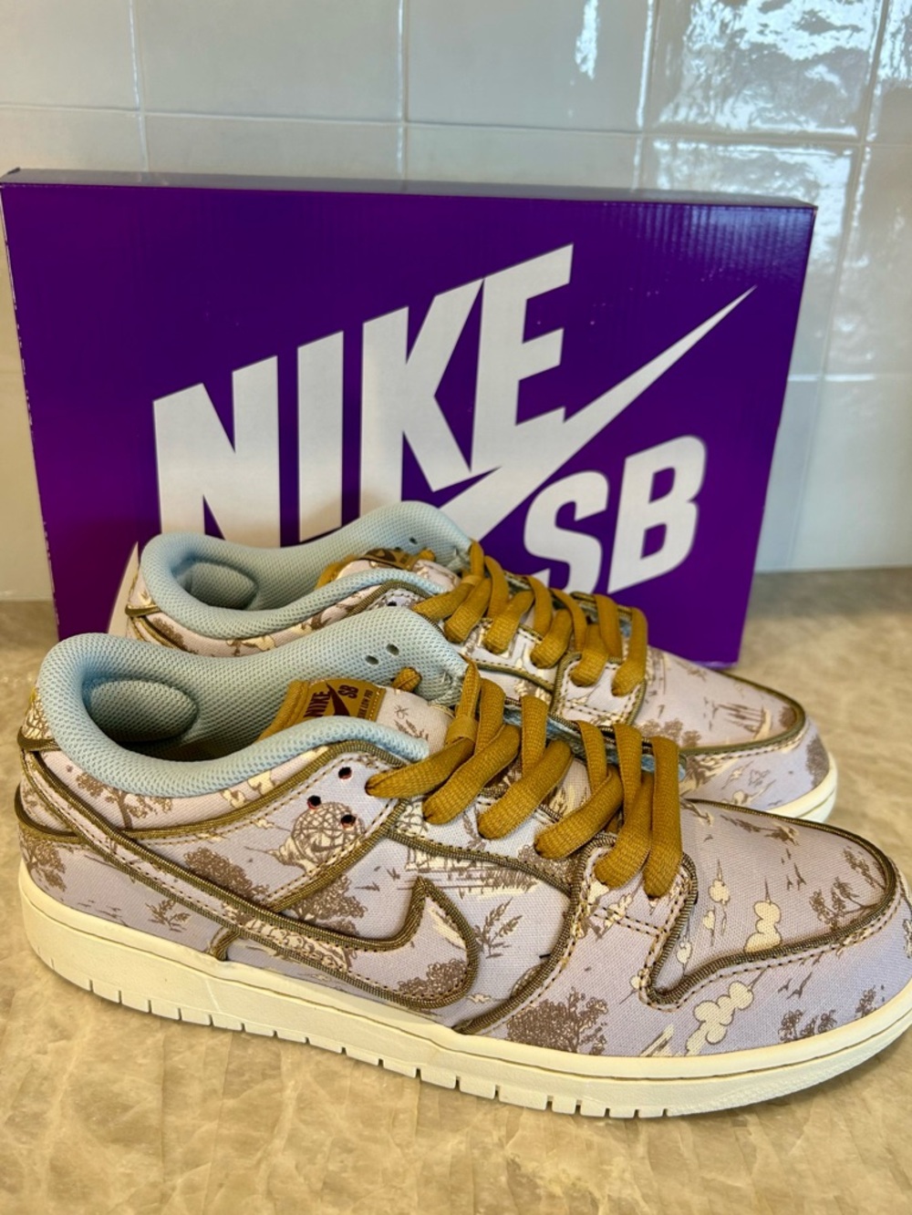 Men’s Nike SB Dunk City of Style Pack